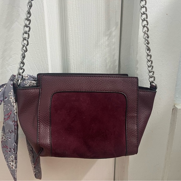 Steve Madden Burgundy Shoulder Bag with Chain Strap - Picture 2 of 6